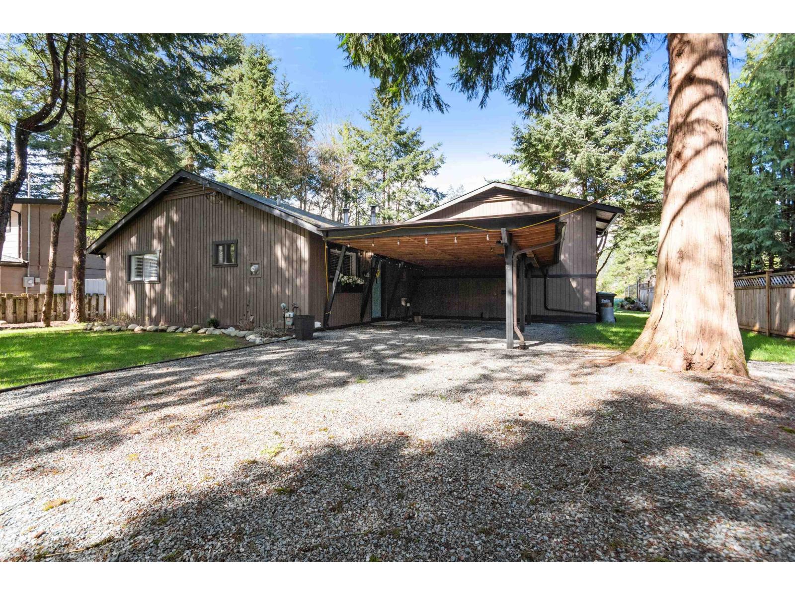 30 Robertson Crescent, Hope, Hope, British Columbia  V0X 1L4 - Photo 3 - R3106567