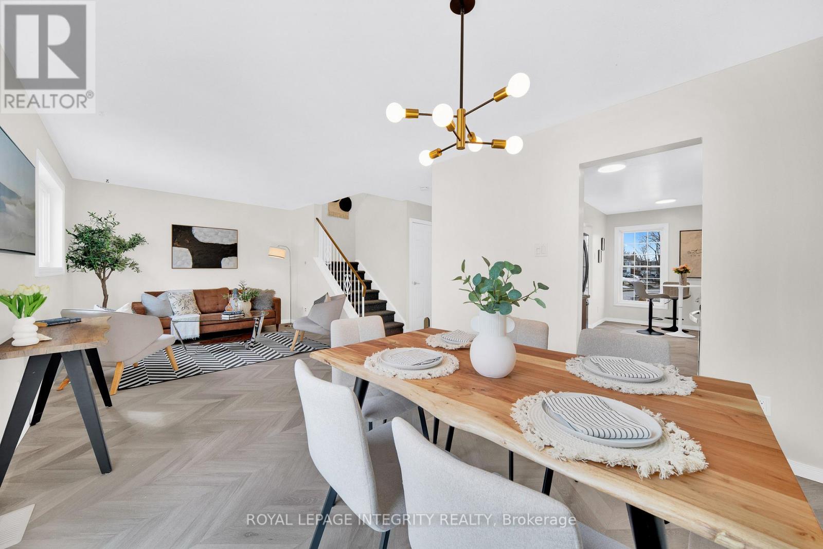 15 Tarquin Crescent, Ottawa, Ontario  K2H 8J7 - Photo 12 - X12954092