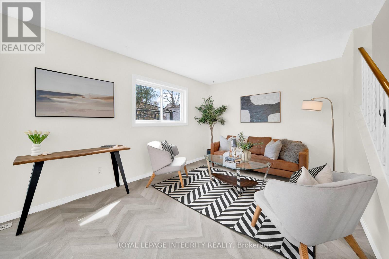 15 Tarquin Crescent, Ottawa, Ontario  K2H 8J7 - Photo 13 - X12954092