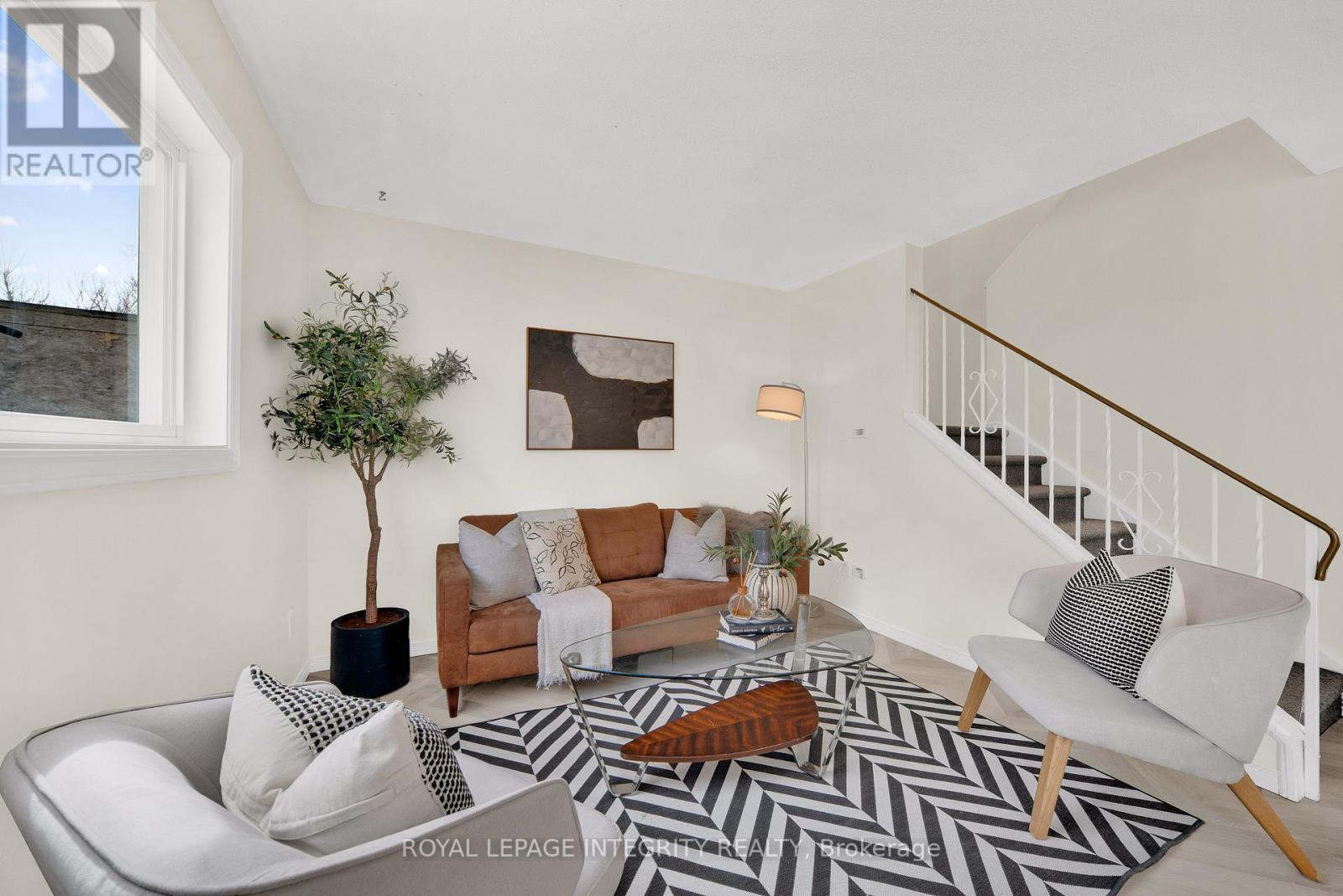 15 Tarquin Crescent, Ottawa, Ontario  K2H 8J7 - Photo 14 - X12954092