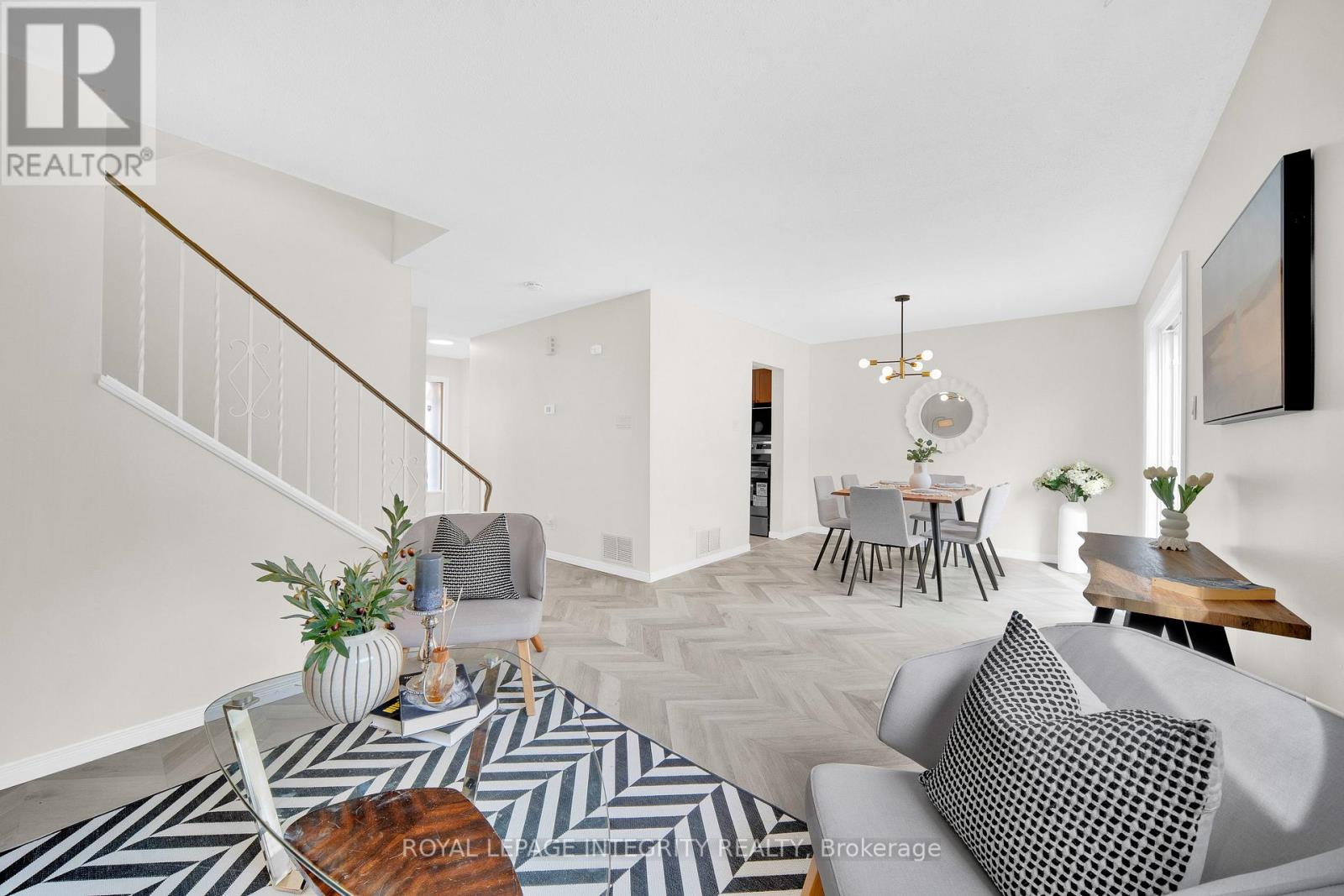 15 Tarquin Crescent, Ottawa, Ontario  K2H 8J7 - Photo 16 - X12954092