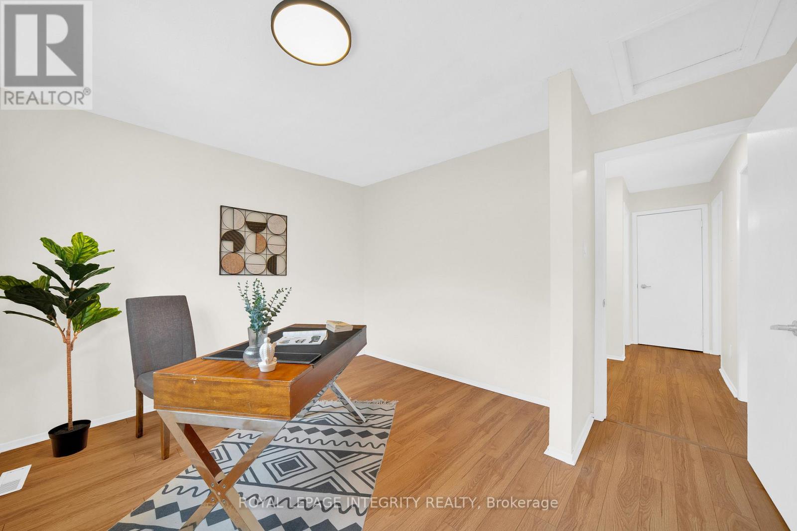 15 Tarquin Crescent, Ottawa, Ontario  K2H 8J7 - Photo 25 - X12954092