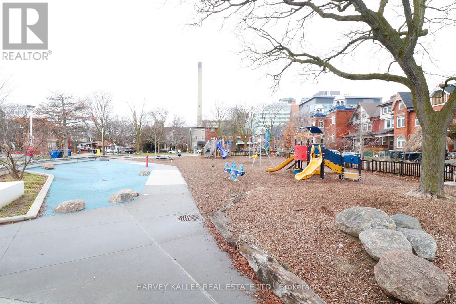 C - 199 AUGUSTA AVENUE, Toronto, Ontario