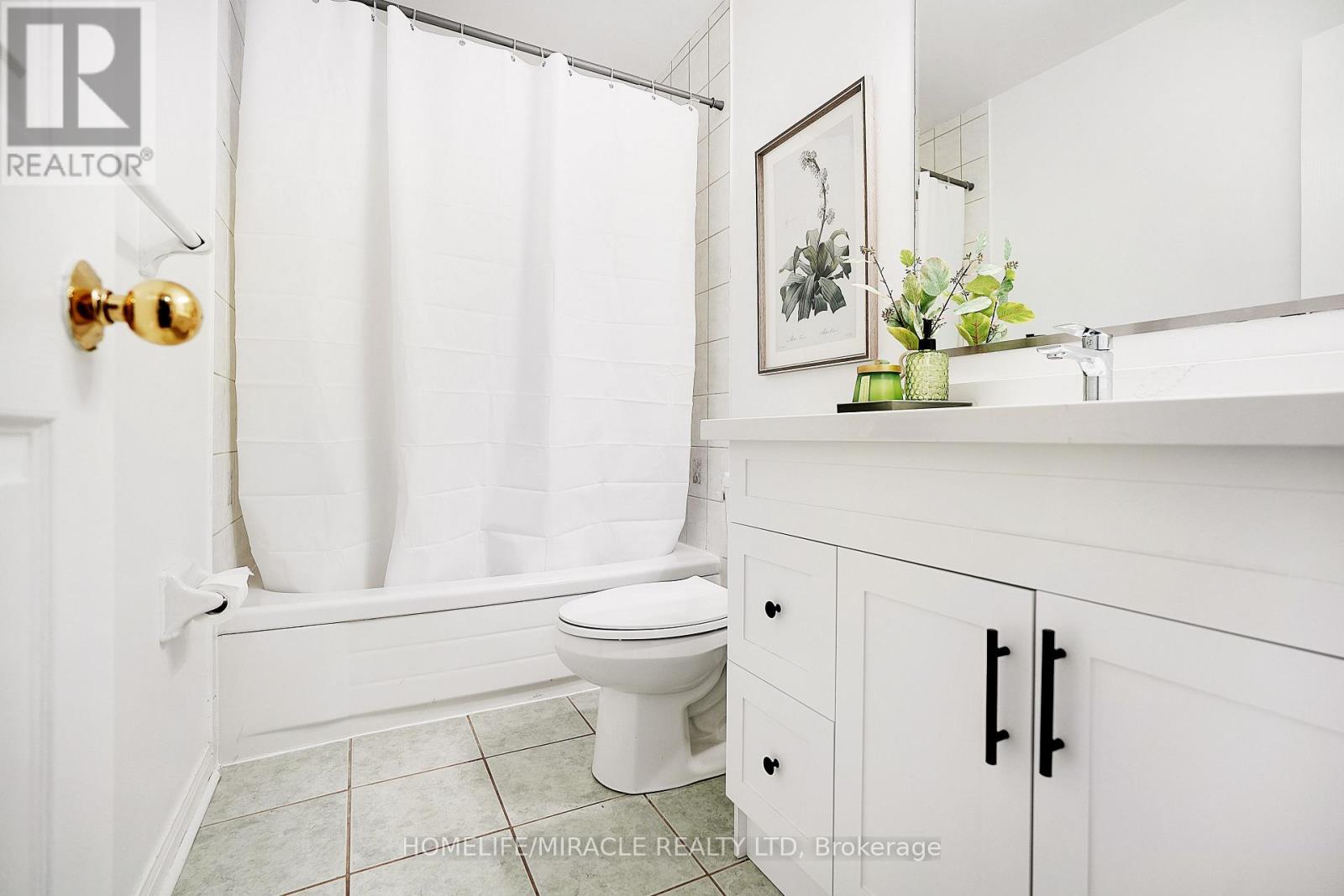 2487 Appalachain Drive, Oakville, Ontario  L6M 4S4 - Photo 19 - W12949476