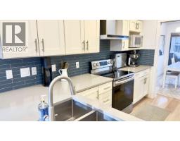 10 2118 EASTERN AVENUE, North Vancouver, British Columbia