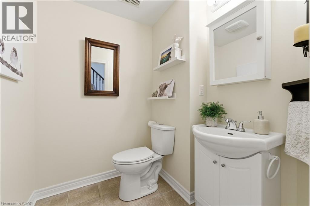 17 Hemlock Way, Grimsby, Ontario  L3M 0A7 - Photo 18 - 40813823