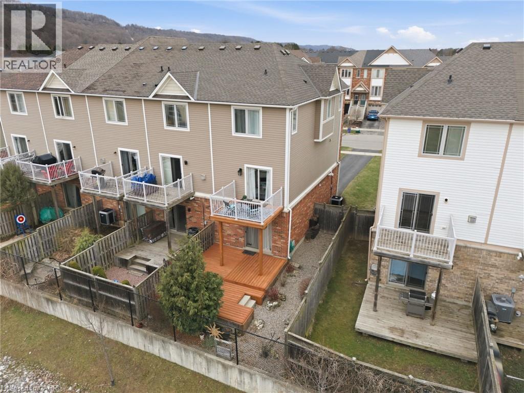 17 Hemlock Way, Grimsby, Ontario  L3M 0A7 - Photo 3 - 40813823