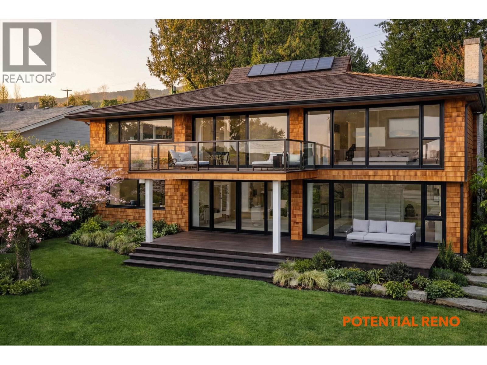 2220 QUEENS AVENUE, West Vancouver