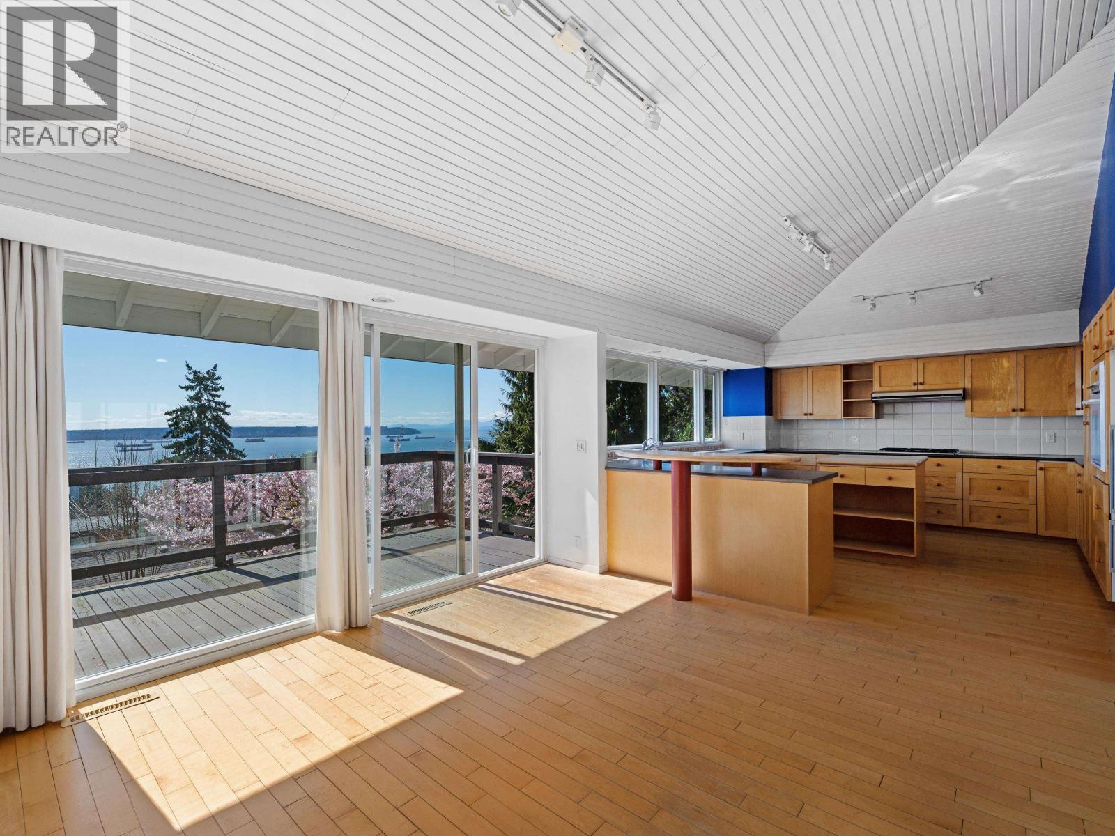 2220 Queens Avenue, West Vancouver, British Columbia  V7V 2Y3 - Photo 18 - R3106674