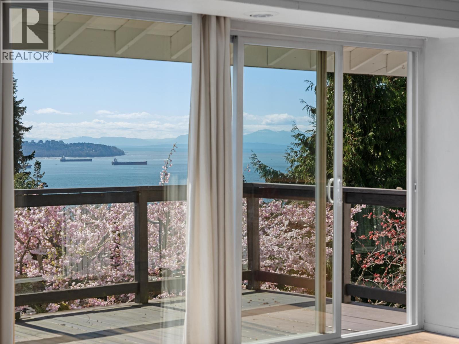 2220 Queens Avenue, West Vancouver, British Columbia  V7V 2Y3 - Photo 19 - R3106674