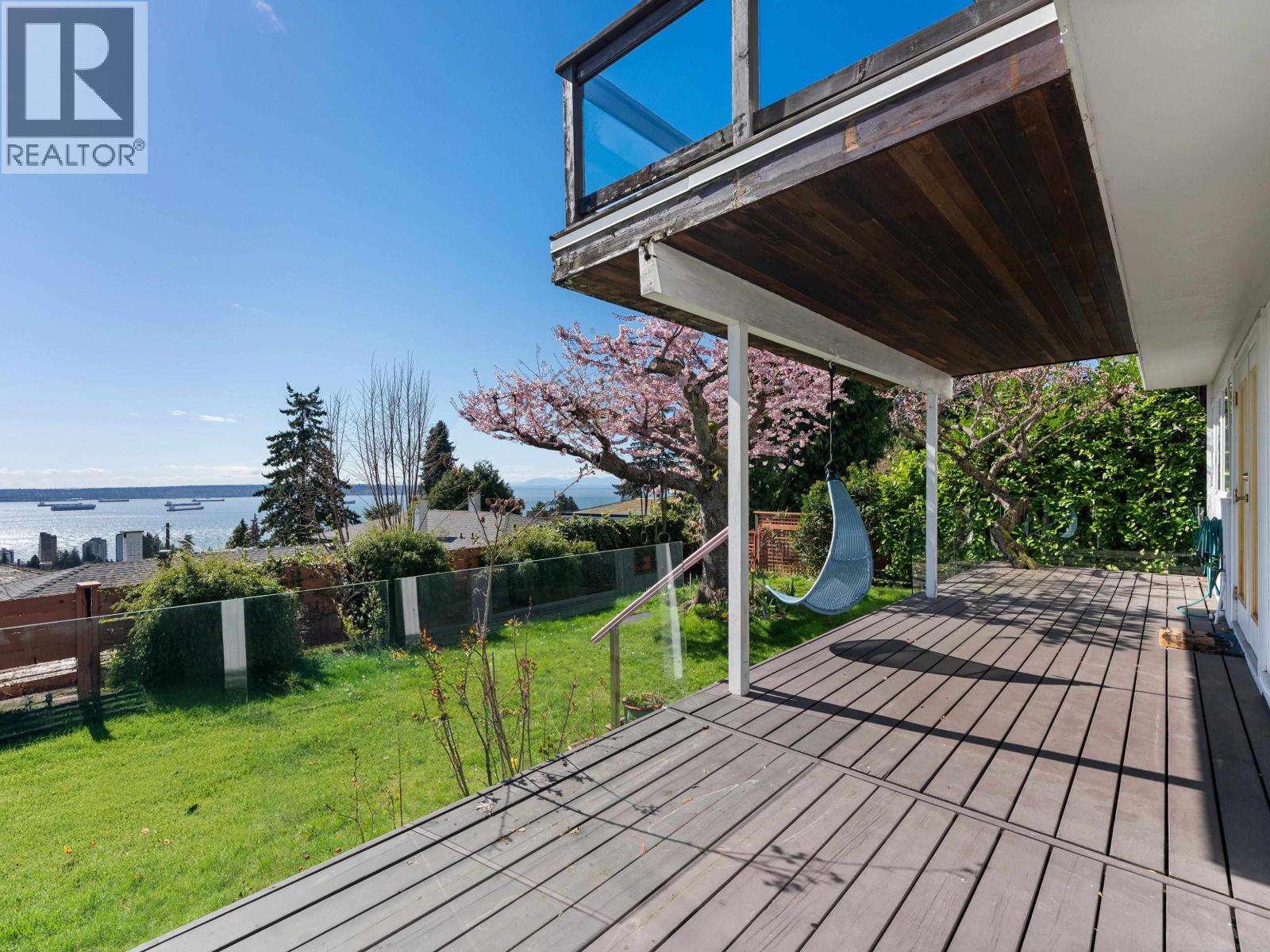 2220 Queens Avenue, West Vancouver, British Columbia  V7V 2Y3 - Photo 33 - R3106674