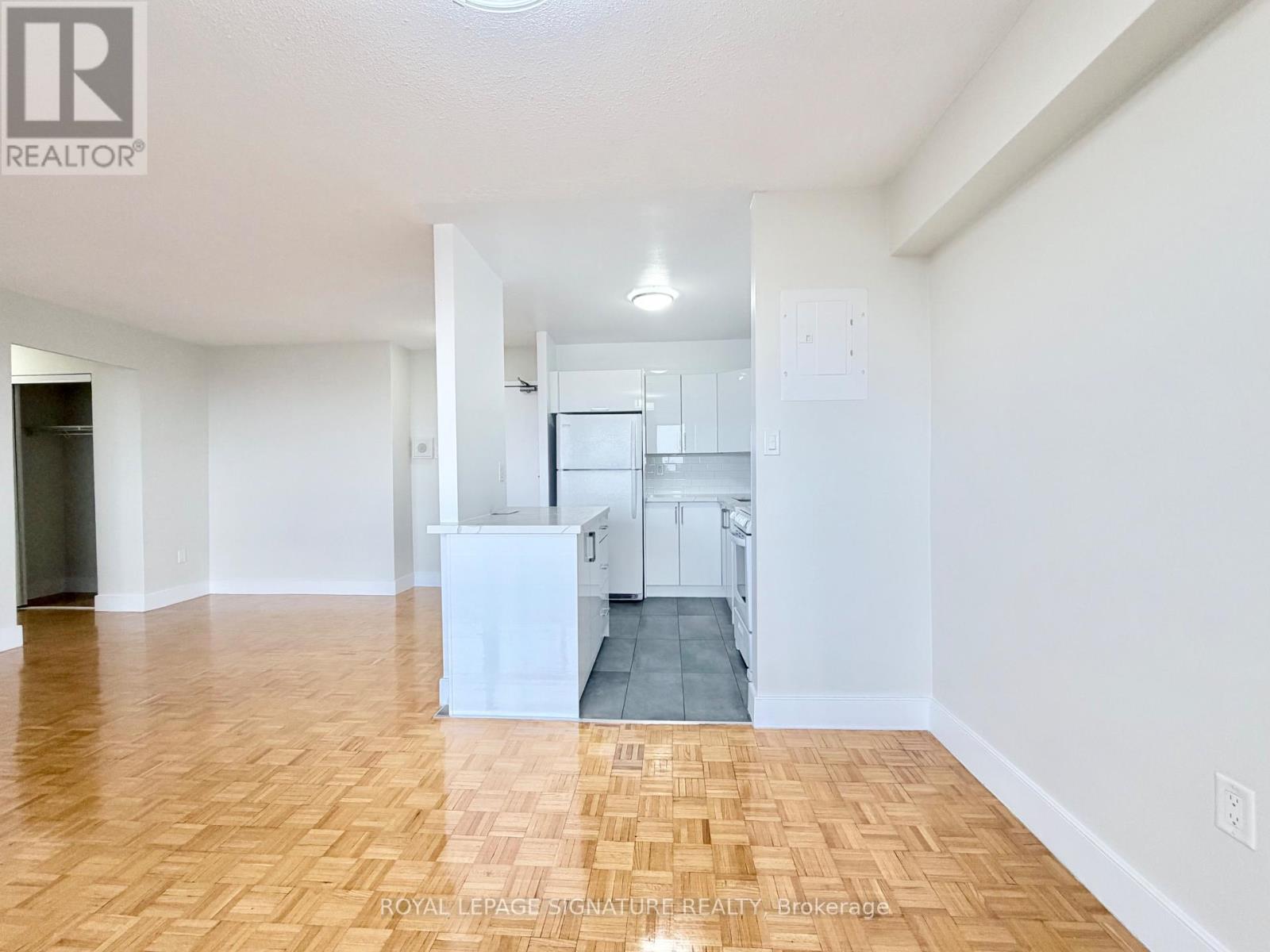 2003 - 666 Spadina Avenue, Toronto, Ontario  M5S 2H8 - Photo 8 - C12952816