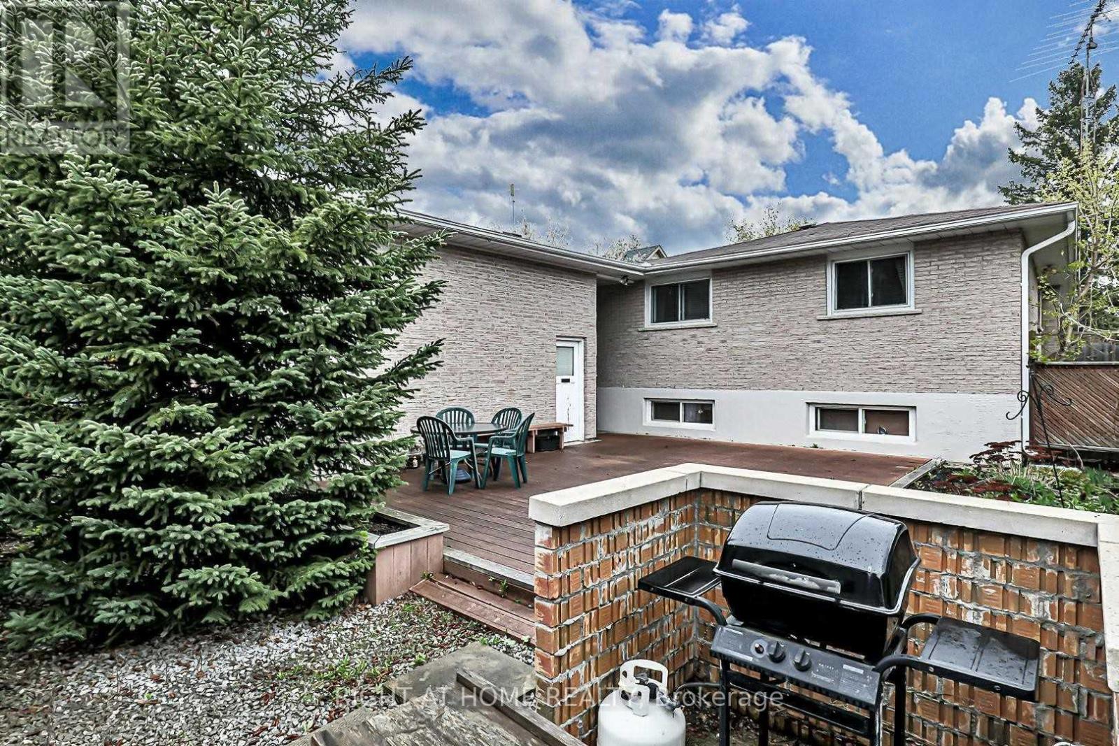 41 Rouge Street, Markham, Ontario  L3P 1K7 - Photo 26 - N12858286