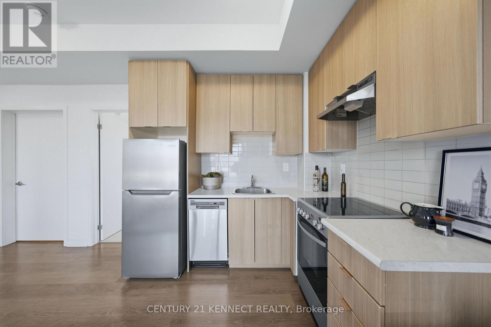 211 - 20 Orchid Court, Toronto, Ontario  M2L 2X8 - Photo 10 - C12954034