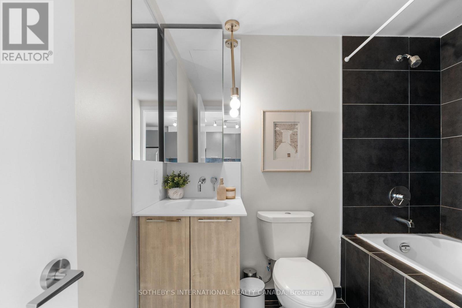 1204 - 95 Bathurst Street, Toronto, Ontario  M5V 0H7 - Photo 16 - C12954036