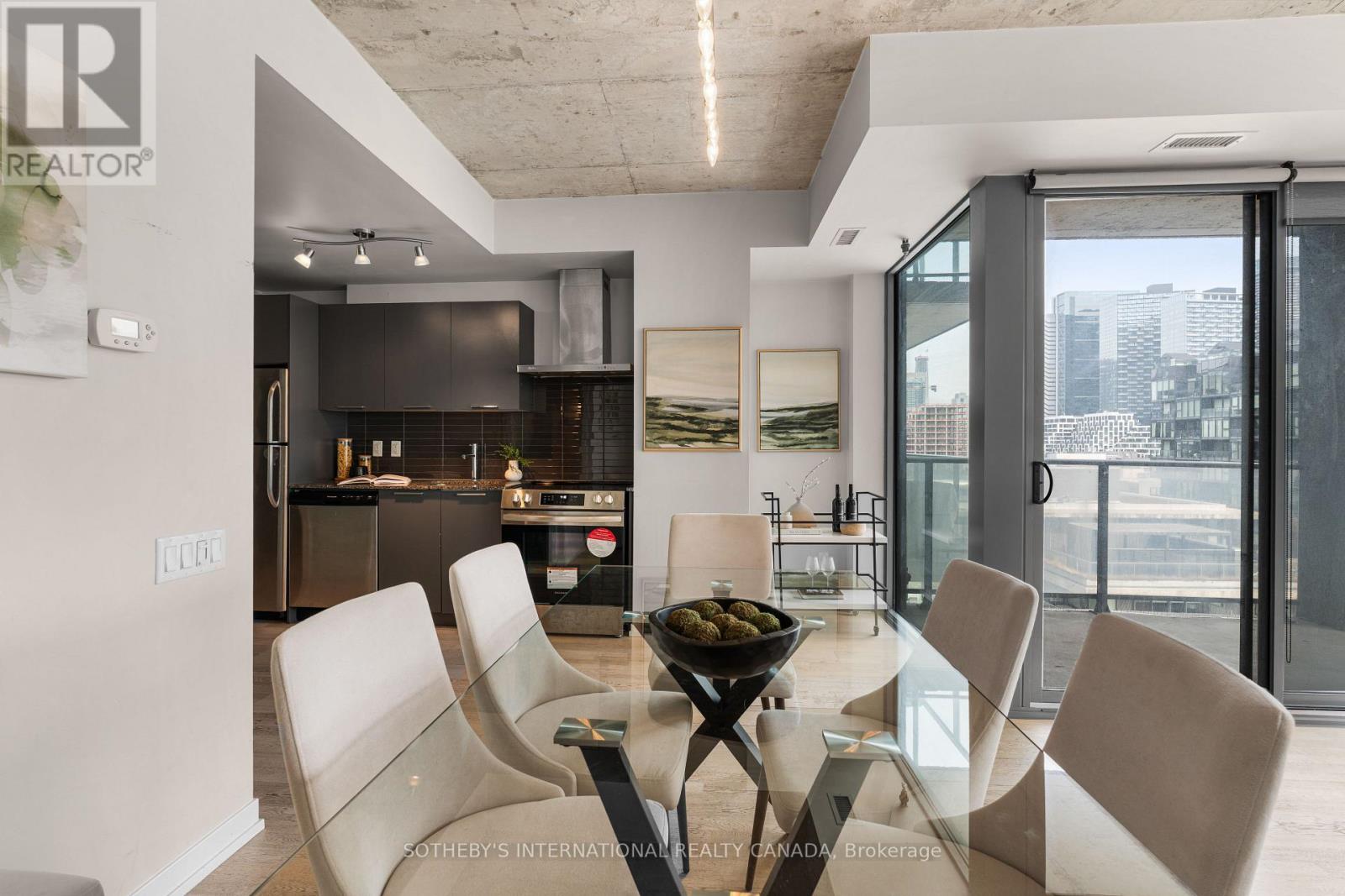 1204 - 95 Bathurst Street, Toronto, Ontario  M5V 0H7 - Photo 8 - C12954036