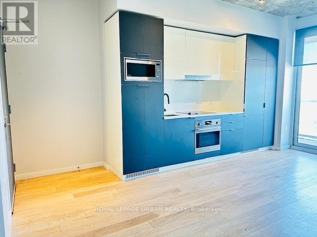 2705 - 170 Bayview Avenue, Toronto, Ontario  M5A 0M4 - Photo 5 - C12954048