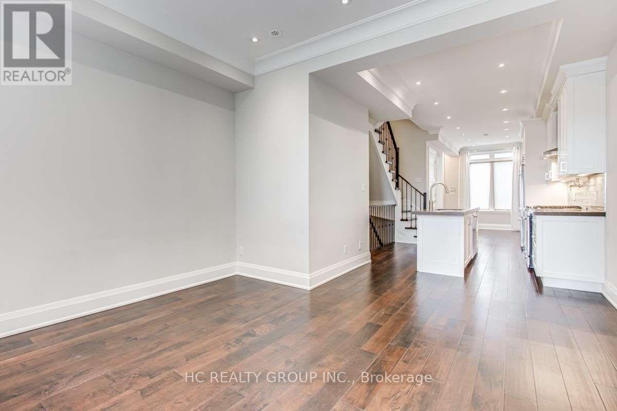 51a Burnaby Boulevard, Toronto, Ontario  M5N 1G3 - Photo 6 - C12954078