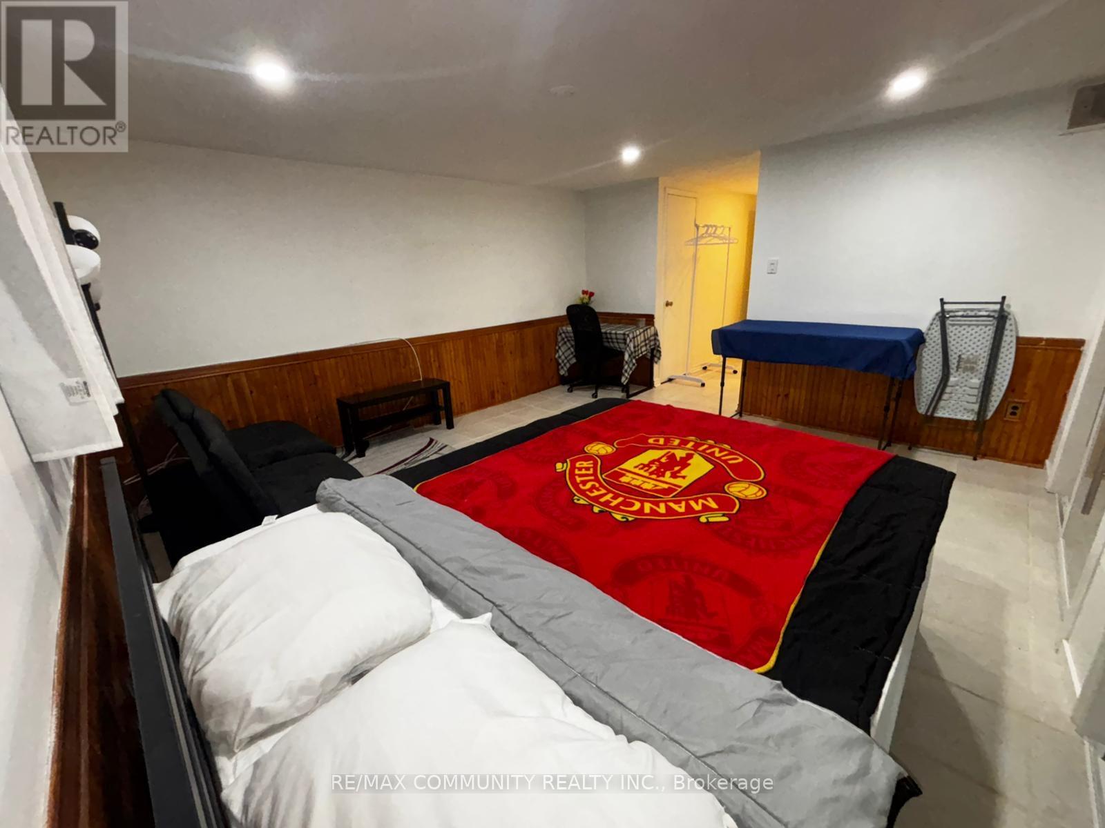 10 (Basement) - 537 Steeles Avenue W, Toronto, Ontario  M2M 3Y1 - Photo 4 - C12954094