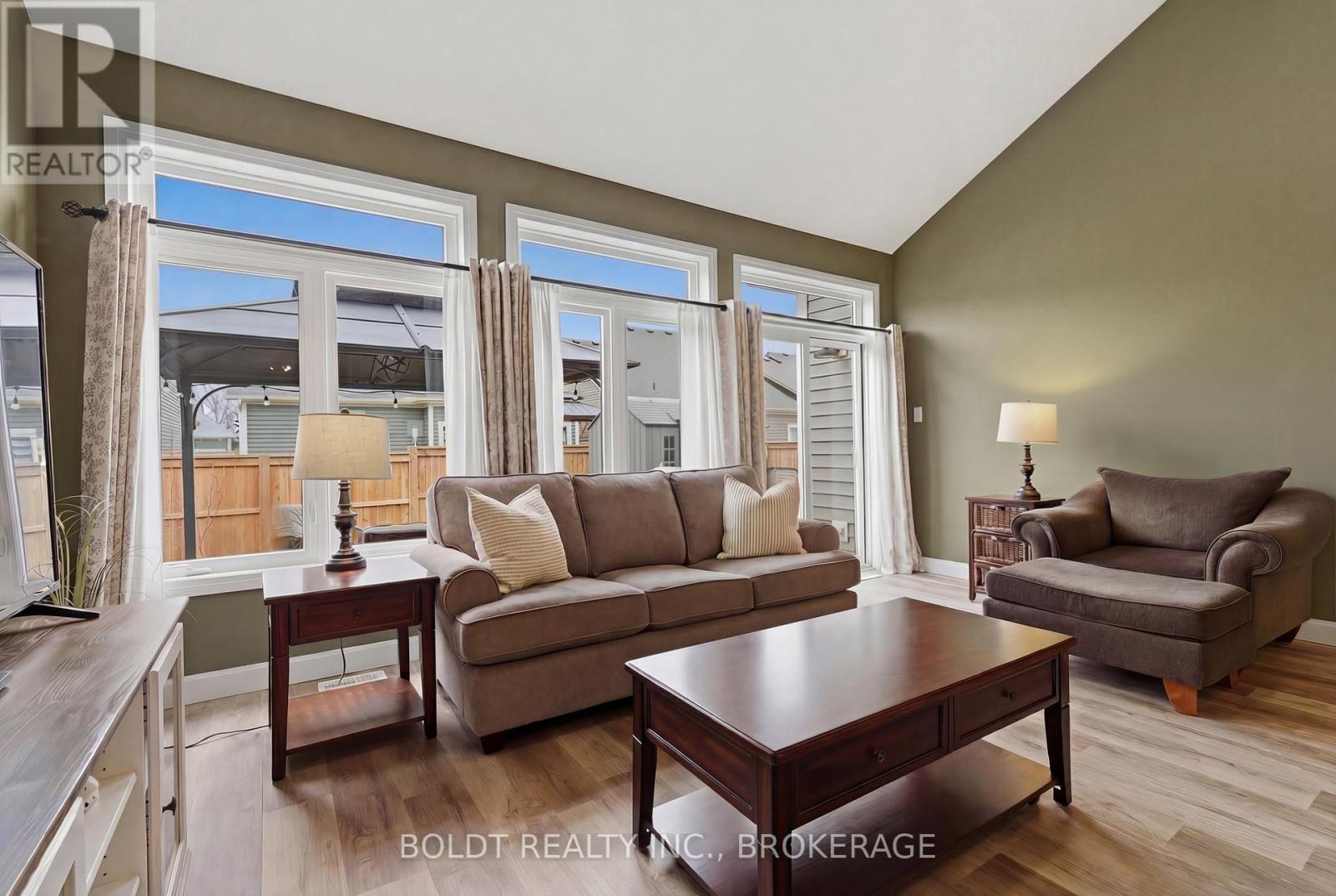 70 Beachwalk Crescent, Fort Erie, Ontario  L0S 1B0 - Photo 40 - X12953006