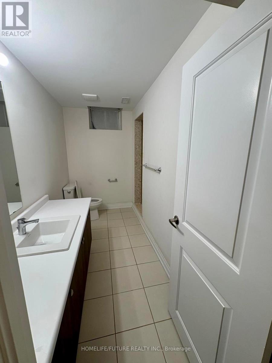 Bsmt - 2642 Sapphire Drive, Pickering, Ontario  L1X 0H3 - Photo 15 - E12954050