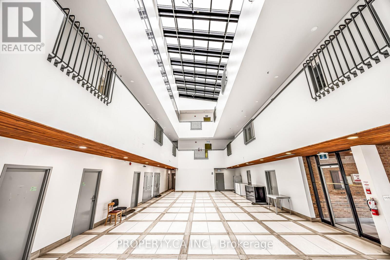 306-309 - 793 PHARMACY AVENUE, Toronto, Ontario