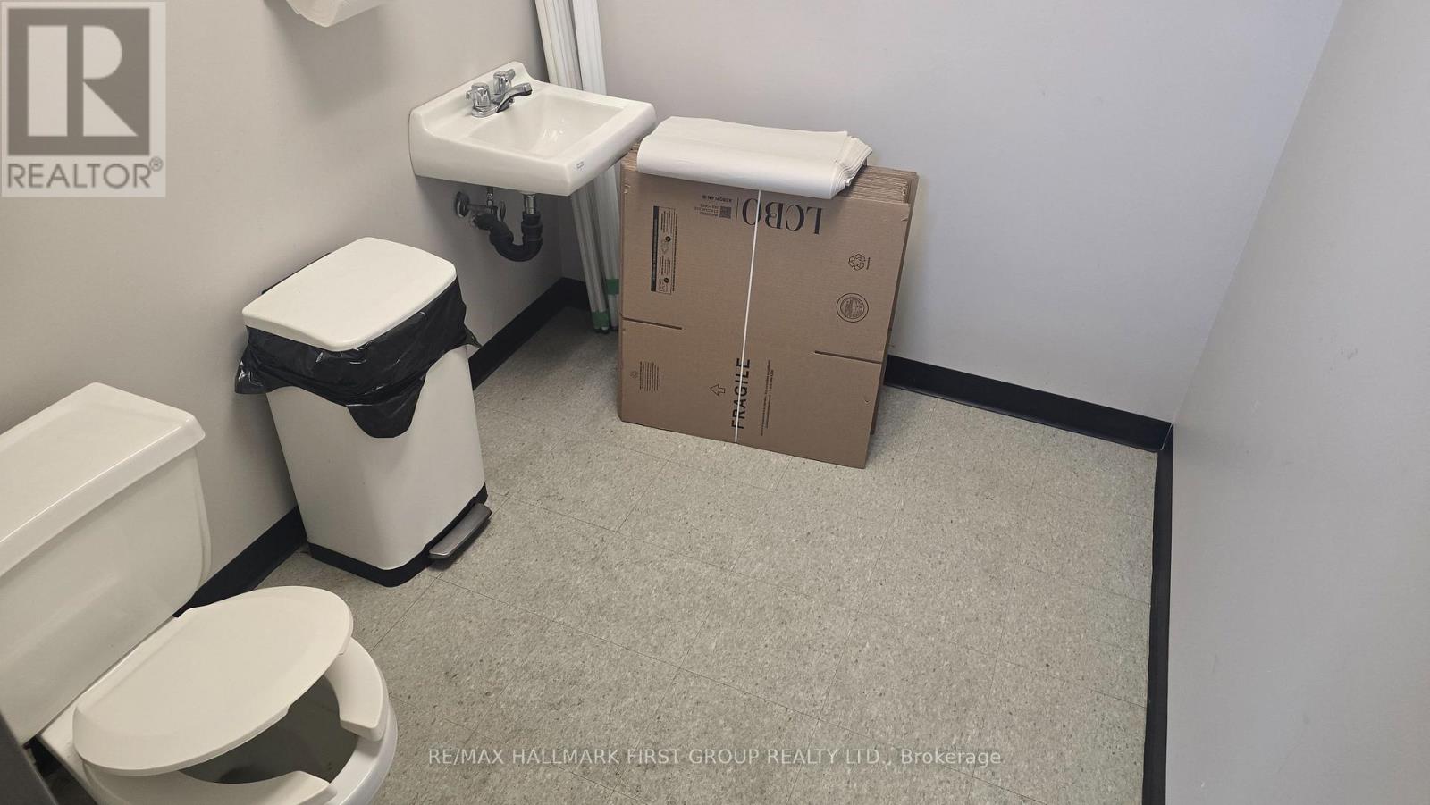 26 - 1845 Sandstone Manor, Pickering, Ontario  L1W 3X9 - Photo 4 - E12954076