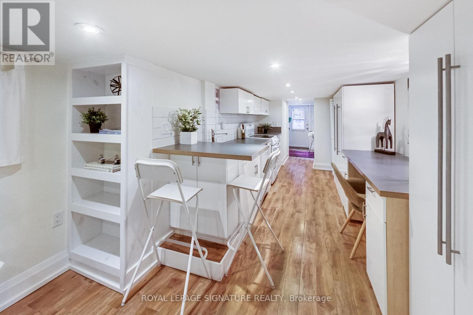 Lower - 6 King Edward Avenue, Toronto, Ontario  M4C 5J6 - Photo 4 - E12954086