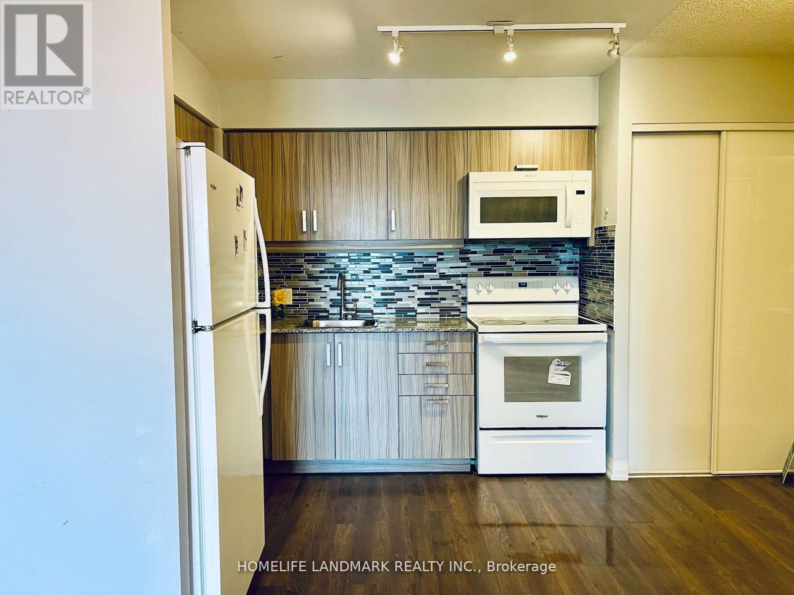 2406 - 30 Meadowglen Place, Toronto, Ontario  M1G 0A6 - Photo 2 - E12954098