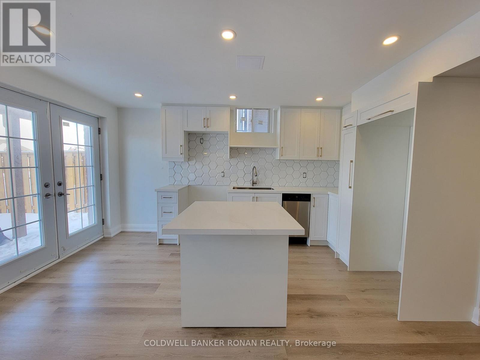 6 Frank Kelly Drive, East Gwillimbury, Ontario  L9N 0R2 - Photo 1 - N12954032