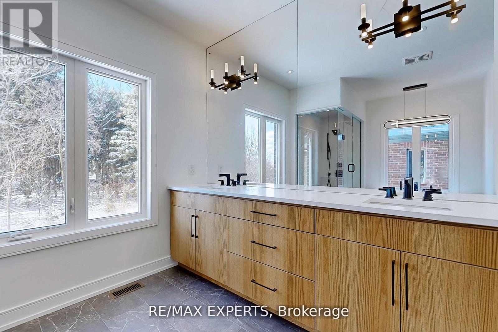 26 Night Sky Court, Richmond Hill, Ontario  L4C 2R4 - Photo 16 - N12954096