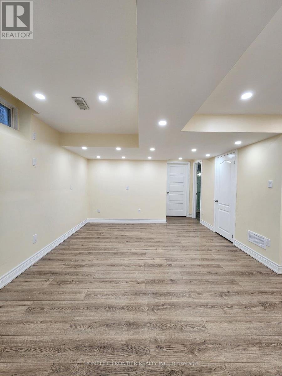 98 Merton Street, Richmond Hill, Ontario  L4E 0P2 - Photo 21 - N12954100