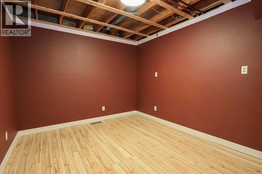 415 Barrett Drive, Red Deer, Alberta  T4R 1M2 - Photo 33 - A2298184
