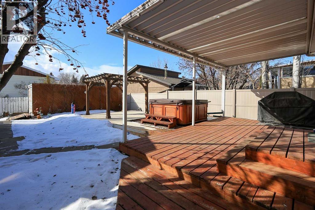 415 Barrett Drive, Red Deer, Alberta  T4R 1M2 - Photo 40 - A2298184