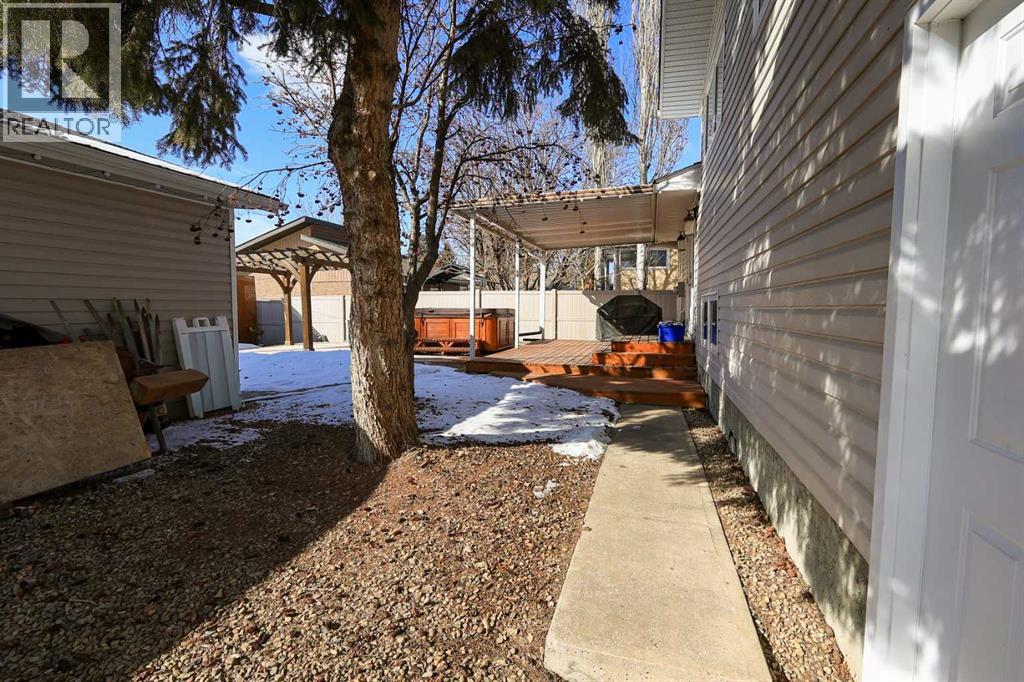 415 Barrett Drive, Red Deer, Alberta  T4R 1M2 - Photo 37 - A2298184