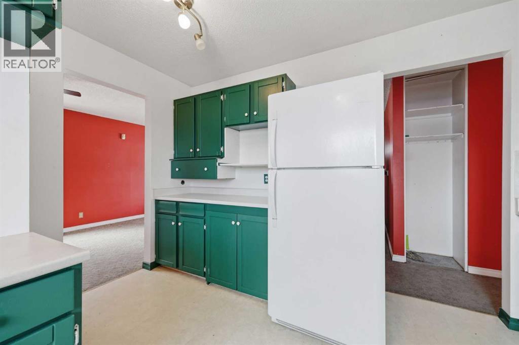 4911 Marcombe Road NE, Calgary, Alberta  T2A 3G4 - Photo 13 - A2297127