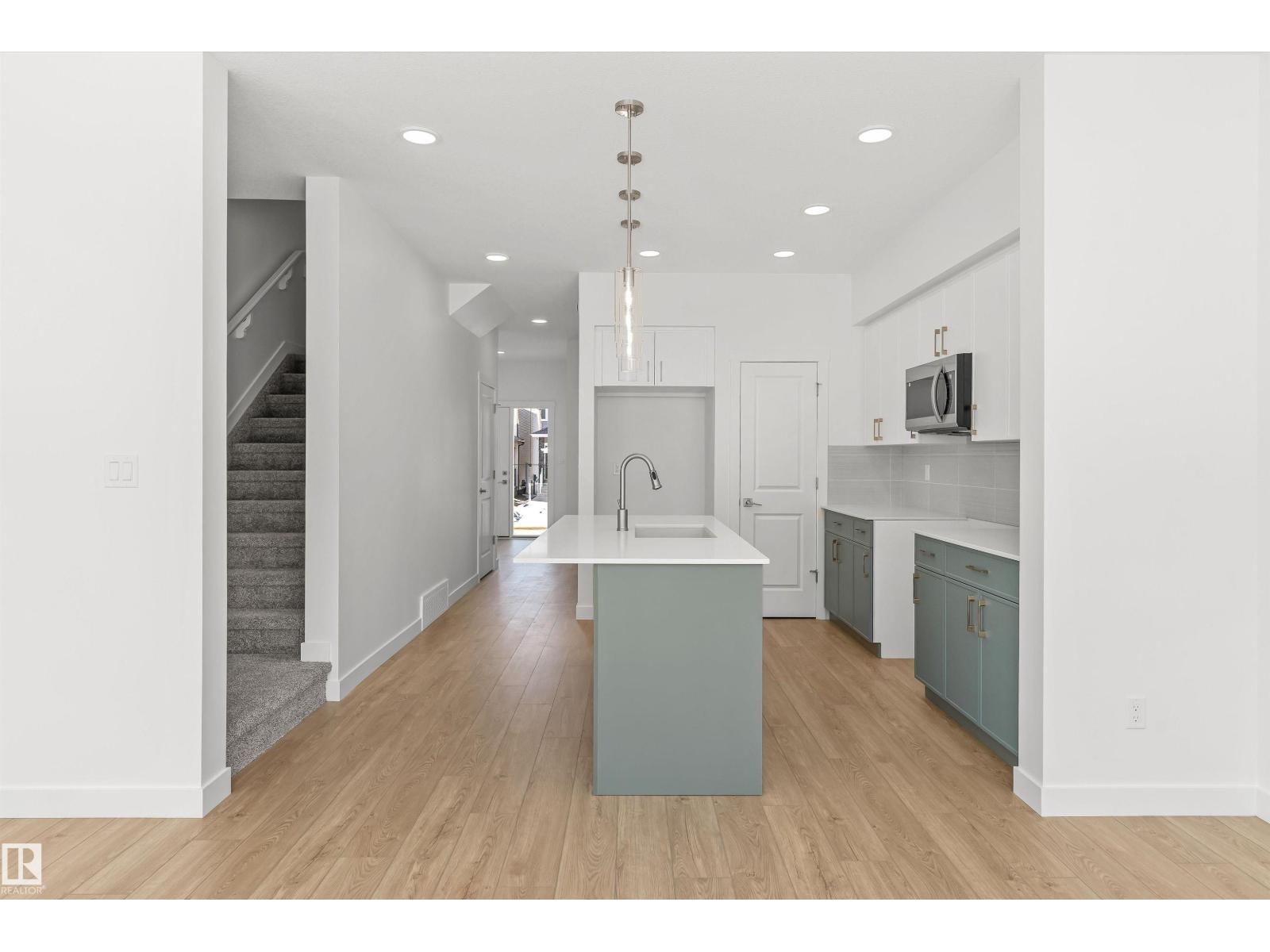 20707 43 Av Nw, Edmonton, Alberta  T6M 3E3 - Photo 11 - E4473708