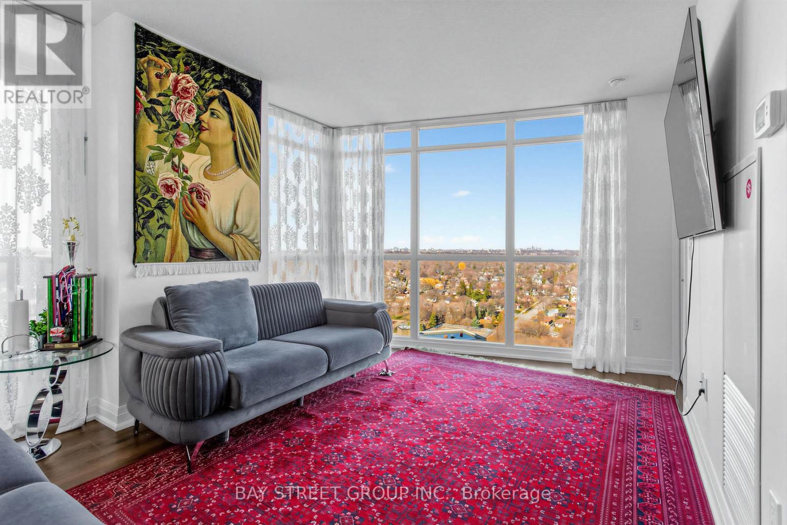 1910 - 9 Valhalla Inn Road, Toronto, Ontario  M9B 0B2 - Photo 3 - W12954040