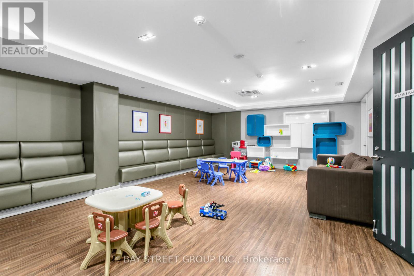 1910 - 9 Valhalla Inn Road, Toronto, Ontario  M9B 0B2 - Photo 31 - W12954040