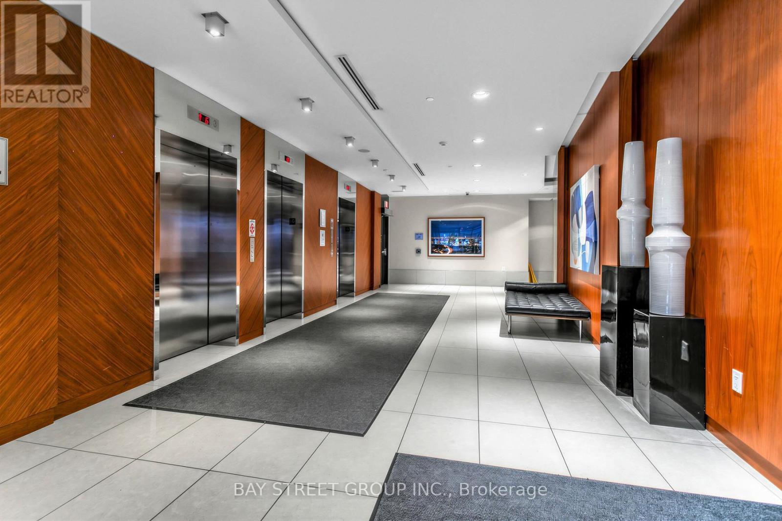 1910 - 9 Valhalla Inn Road, Toronto, Ontario  M9B 0B2 - Photo 32 - W12954040