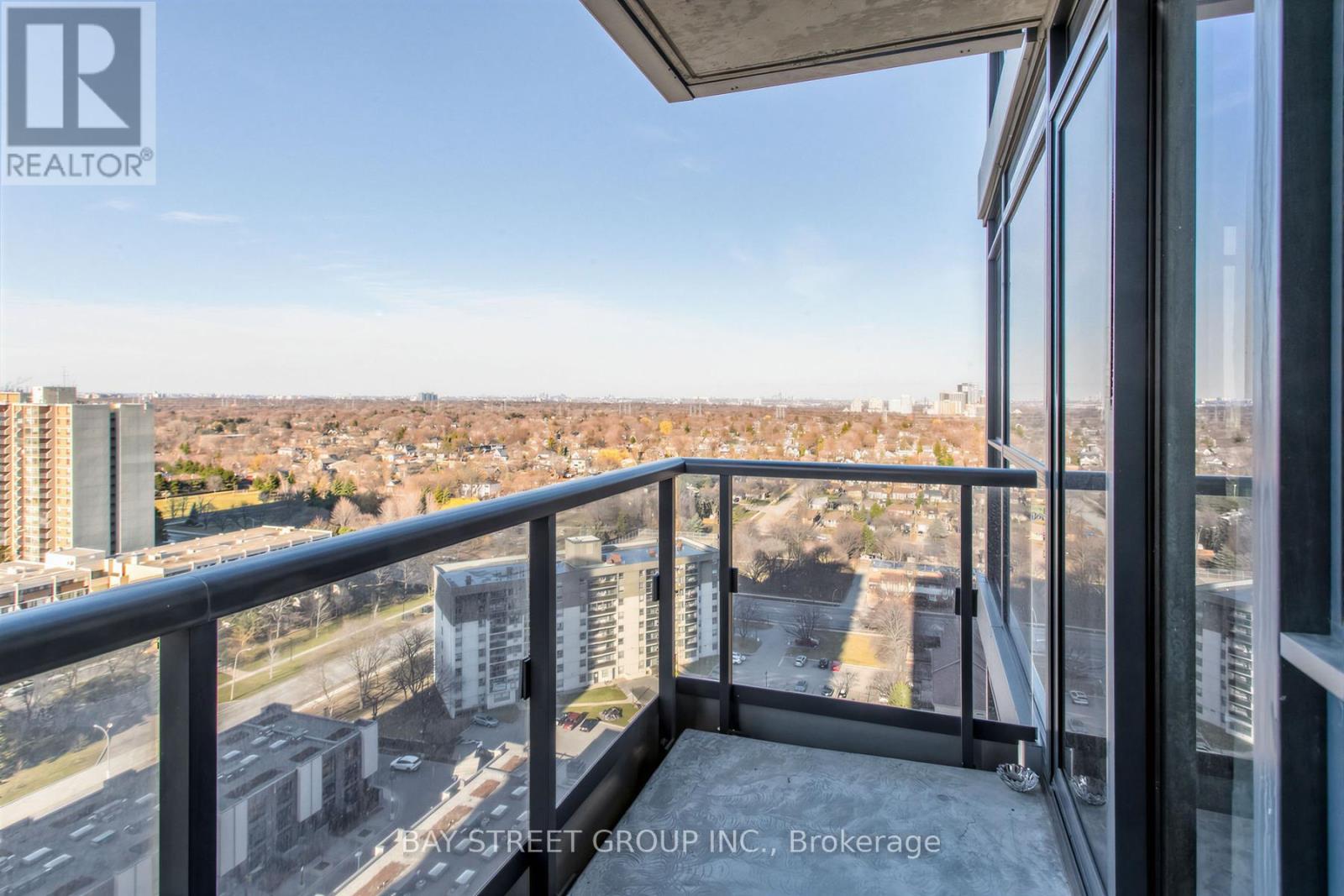 1910 - 9 Valhalla Inn Road, Toronto, Ontario  M9B 0B2 - Photo 5 - W12954040