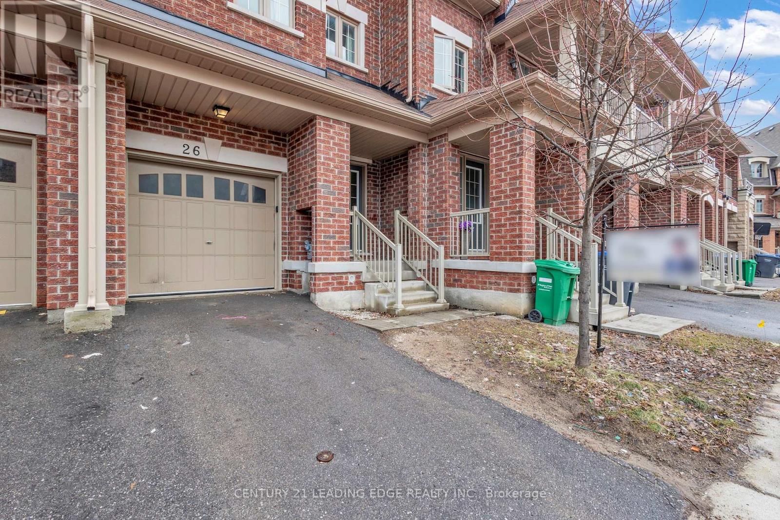 26 Shiff Crescent, Brampton, Ontario  L6Z 0H5 - Photo 3 - W12954058