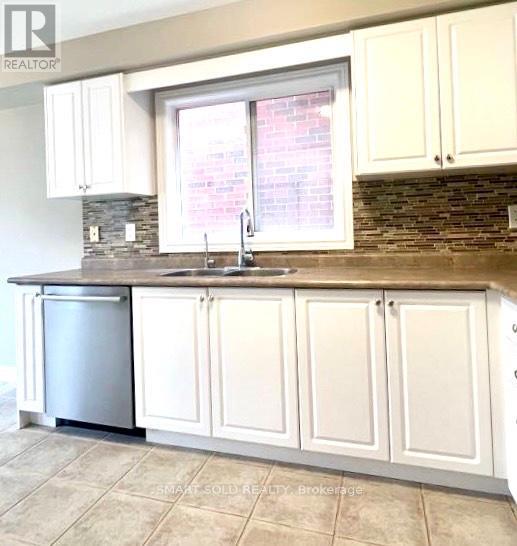 12 Lismer Crescent, Caledon, Ontario  L7E 2L9 - Photo 8 - W12954074