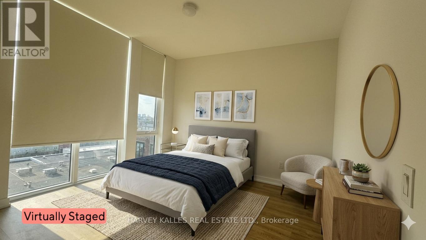 1001 - 2300 St Clair Avenue W, Toronto, Ontario  M6P 0B3 - Photo 9 - W12954080