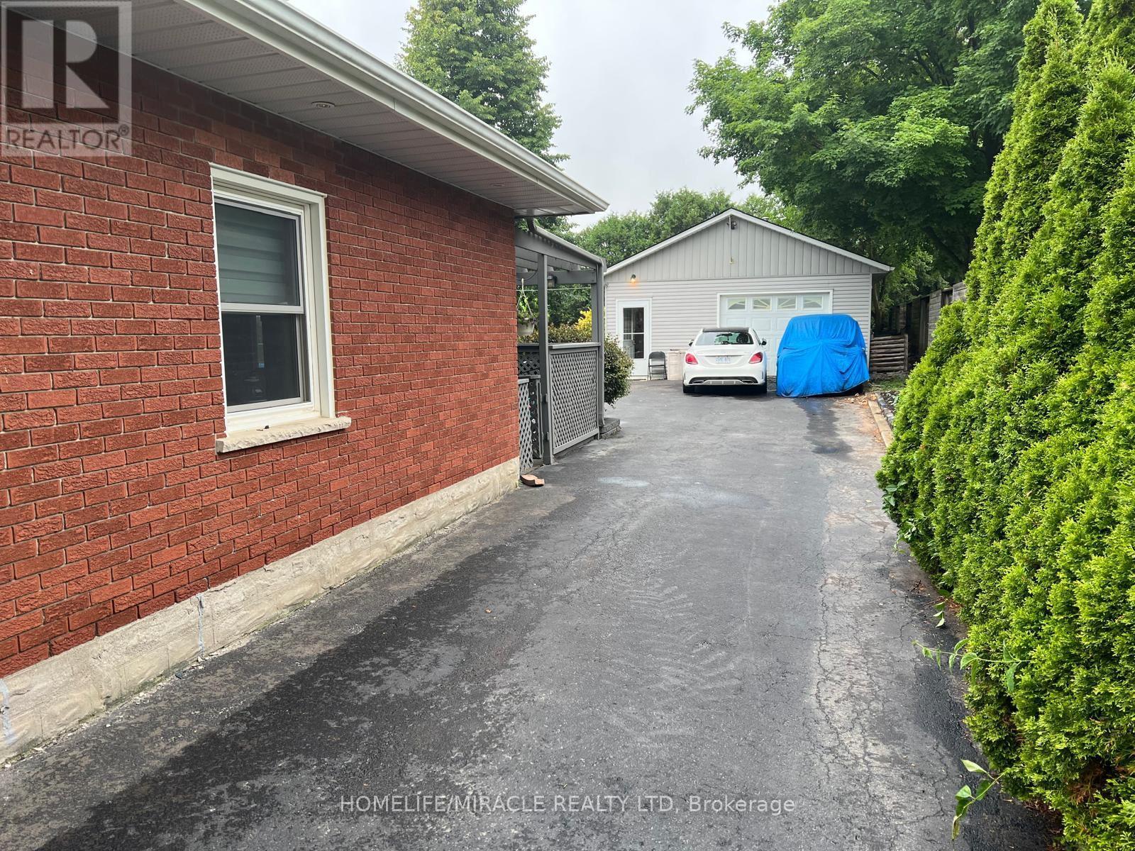 1760 Notre Dame Drive, Wilmot, Ontario  N0B 2L0 - Photo 4 - X12954084