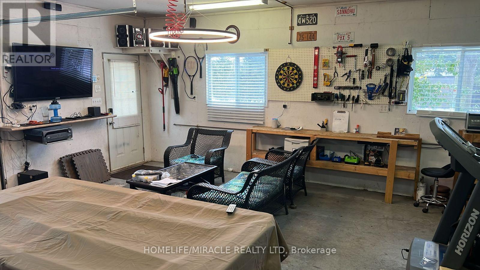 1760 Notre Dame Drive, Wilmot, Ontario  N0B 2L0 - Photo 6 - X12954084