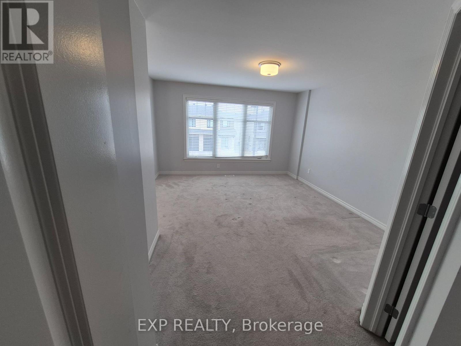 618 Taliesin Crescent, Ottawa, Ontario  K2S 2W5 - Photo 14 - X12942800