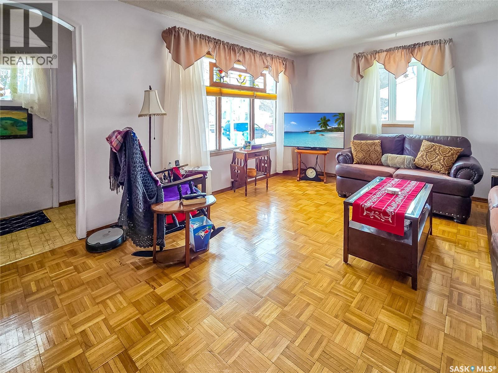 345 Company Avenue S, Fort Qu'appelle, Saskatchewan  S0G 1S0 - Photo 2 - SK031825