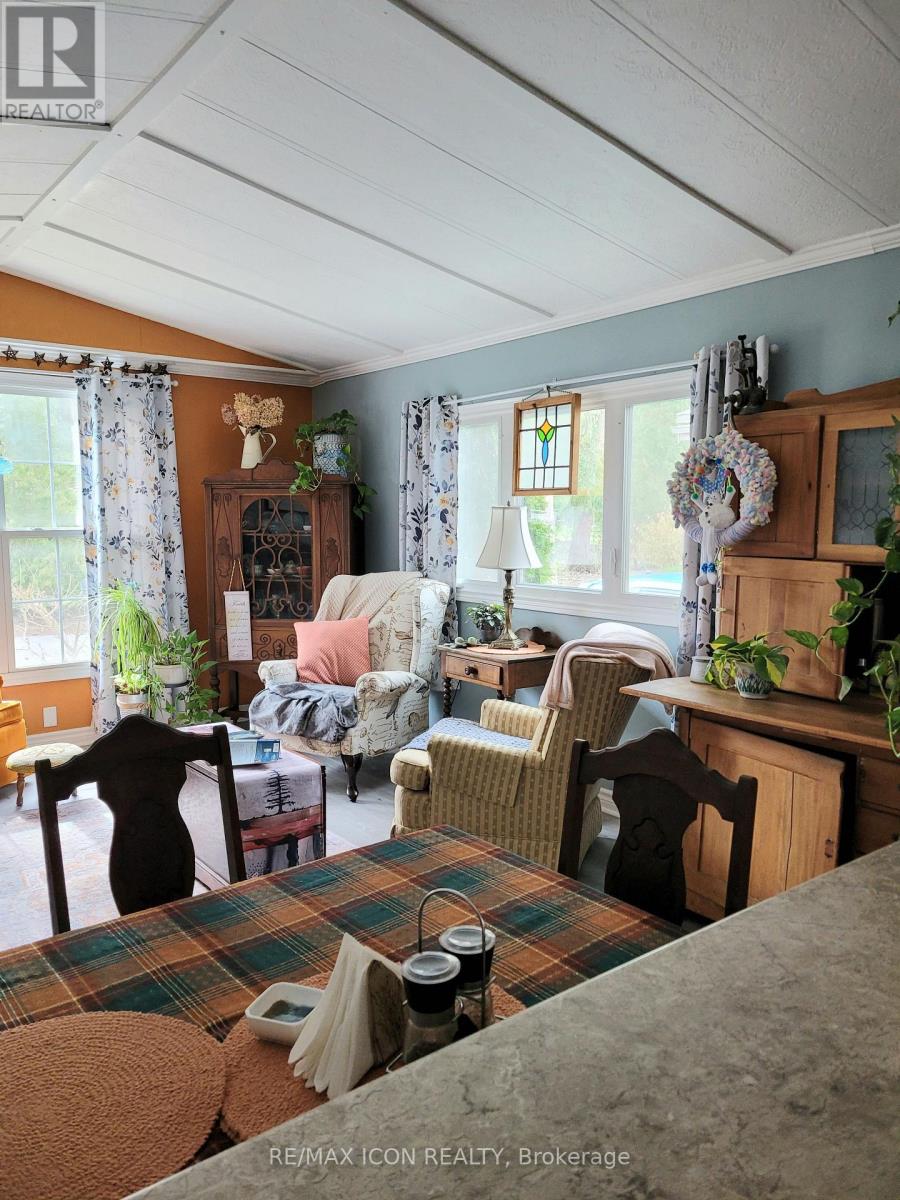 35 - 9839 Lakeshore Road, Lambton Shores, Ontario  N0M 1T0 - Photo 7 - X12954112