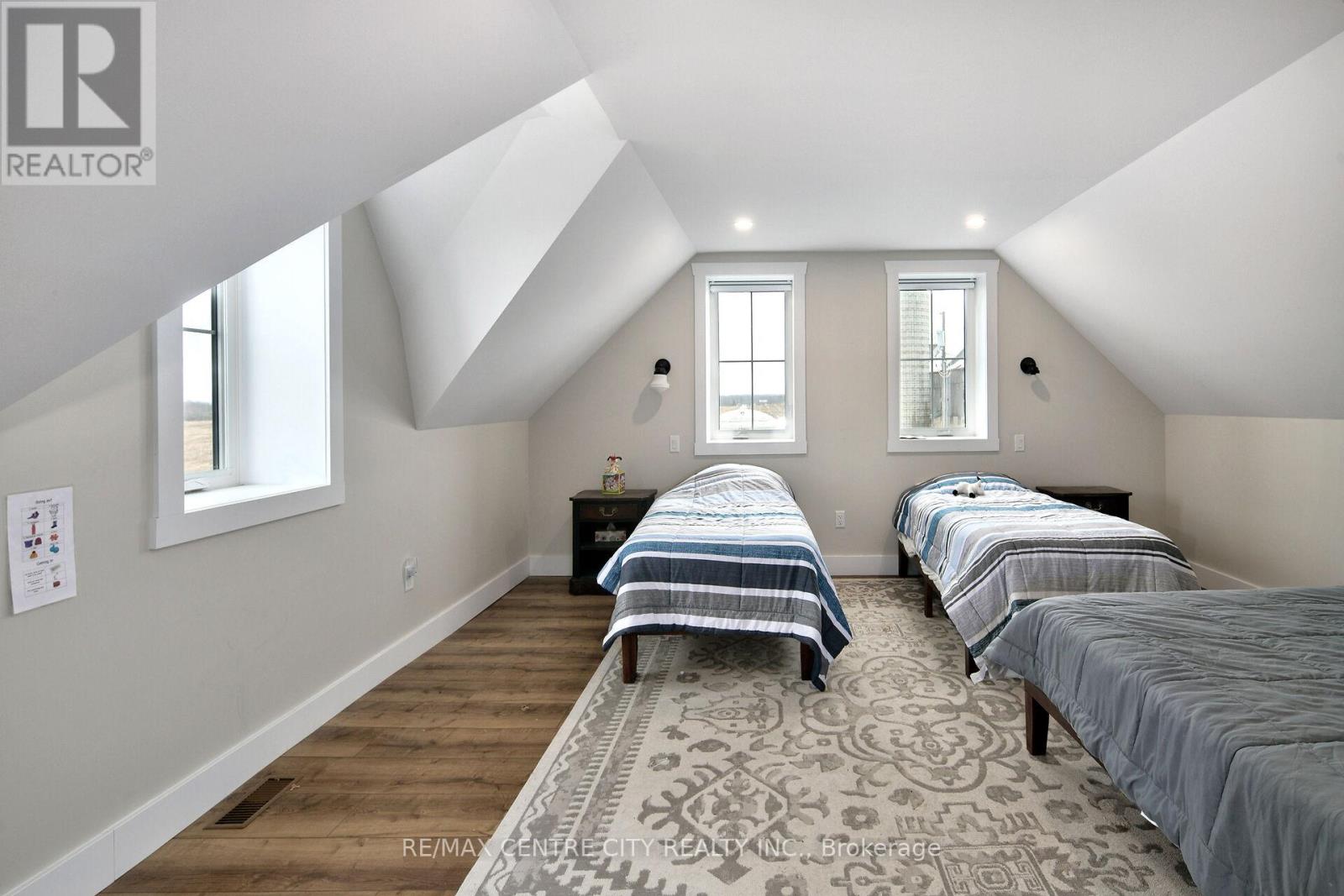 383230 Dawson Road, Georgian Bluffs, Ontario  N0H 2T0 - Photo 17 - X12954142